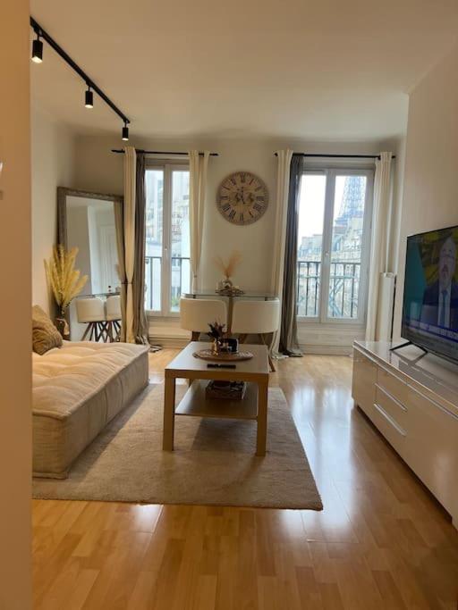Appartement Paris Vue Tour Eiffel Trocadero Exterior photo