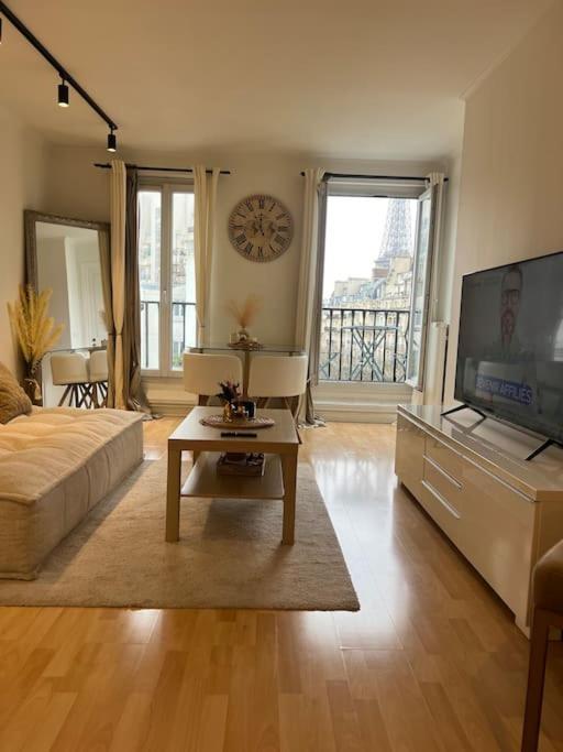 Appartement Paris Vue Tour Eiffel Trocadero Exterior photo