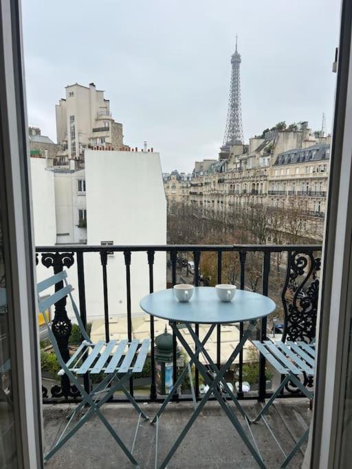 Appartement Paris Vue Tour Eiffel Trocadero Exterior photo